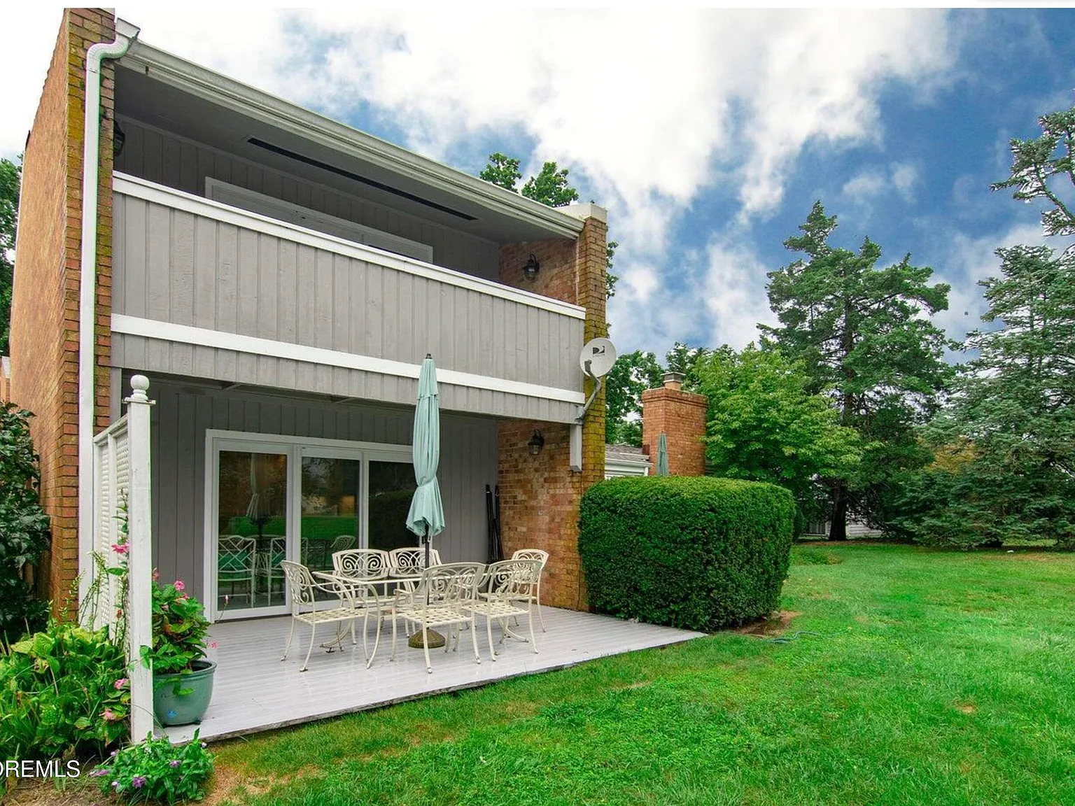 2 bed, 1224 sqft, $2,700 — Photo 1