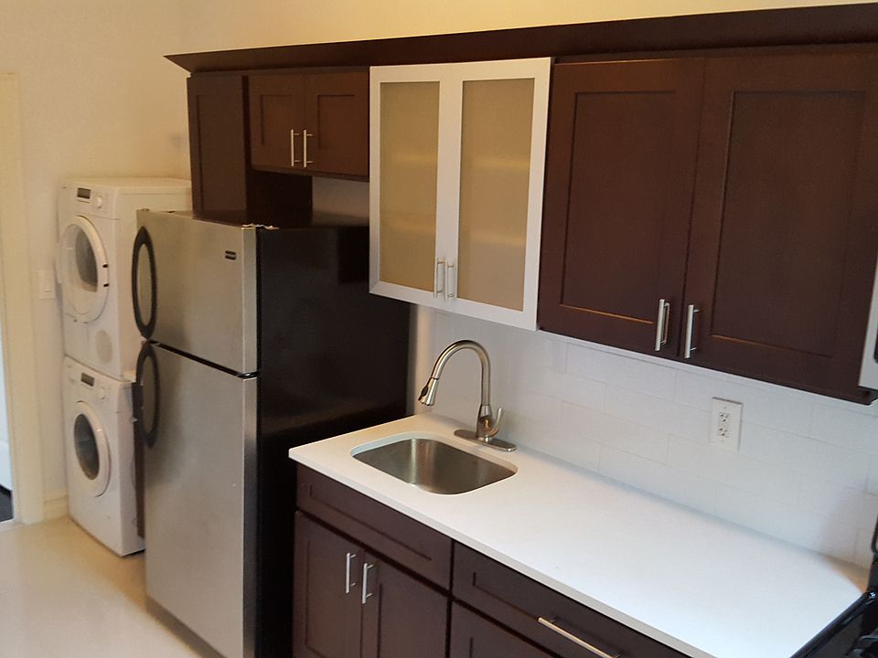 1st image of 303 Putnam Ave APT 3C