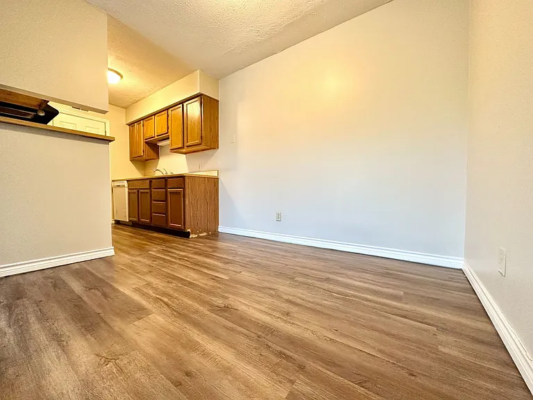 Parkview Apartments — Photo 20