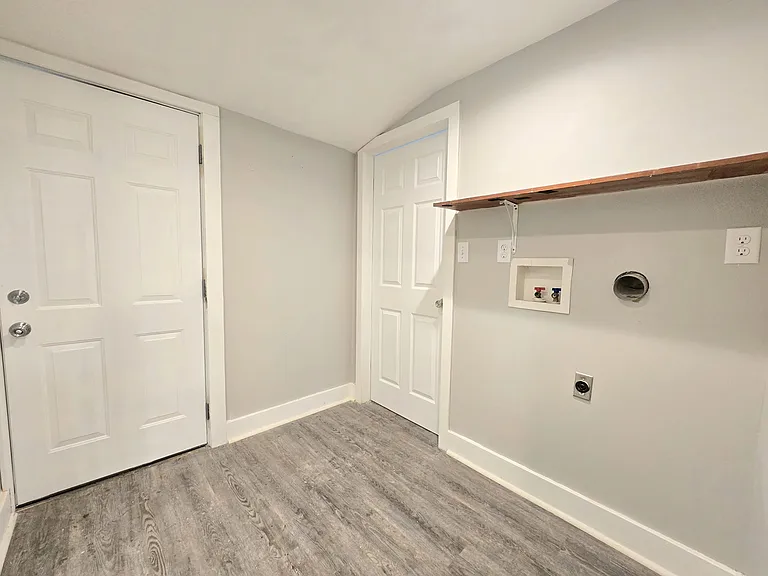 234 Studebaker St — Photo 9