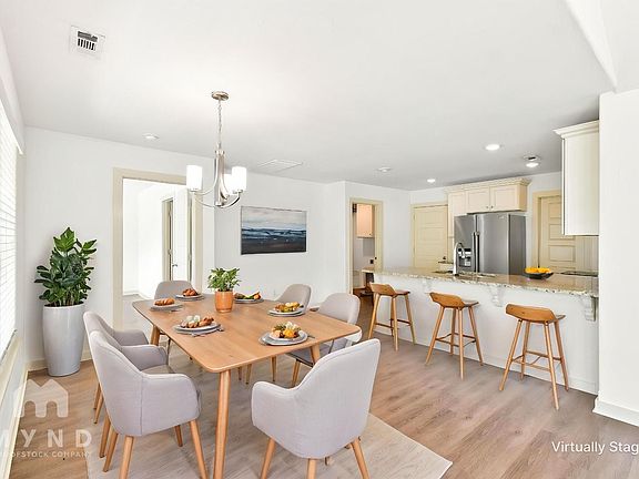 3rd image of 511 Eagle Dr