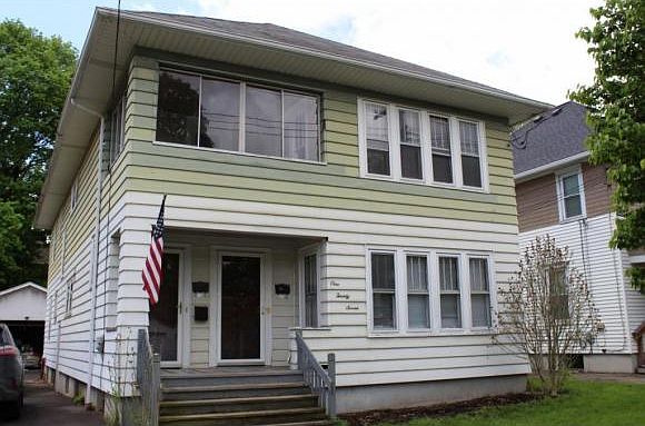 1st image of 127 Schubert St