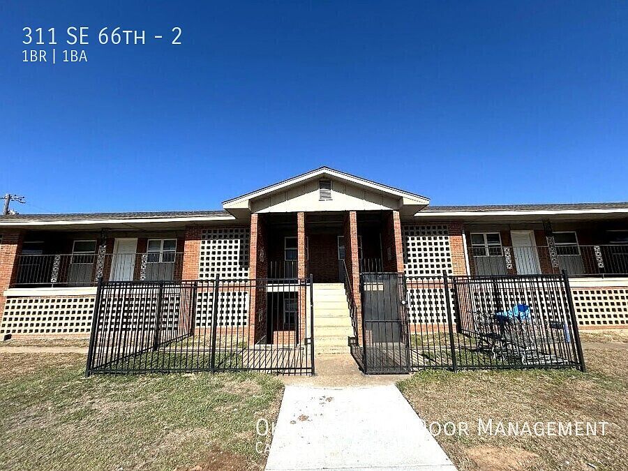 1st image of 311 SE 66th St #2