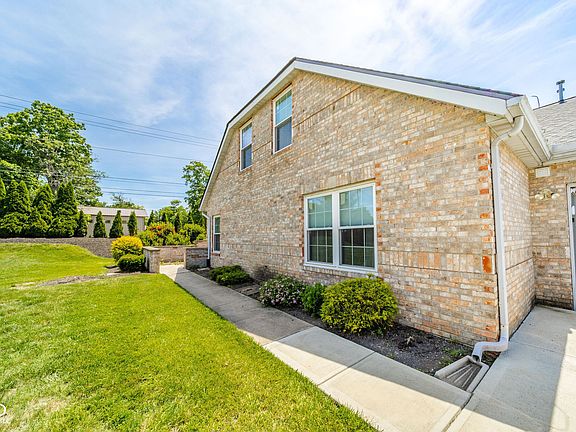 2nd image of 3065 W Applewood Ct