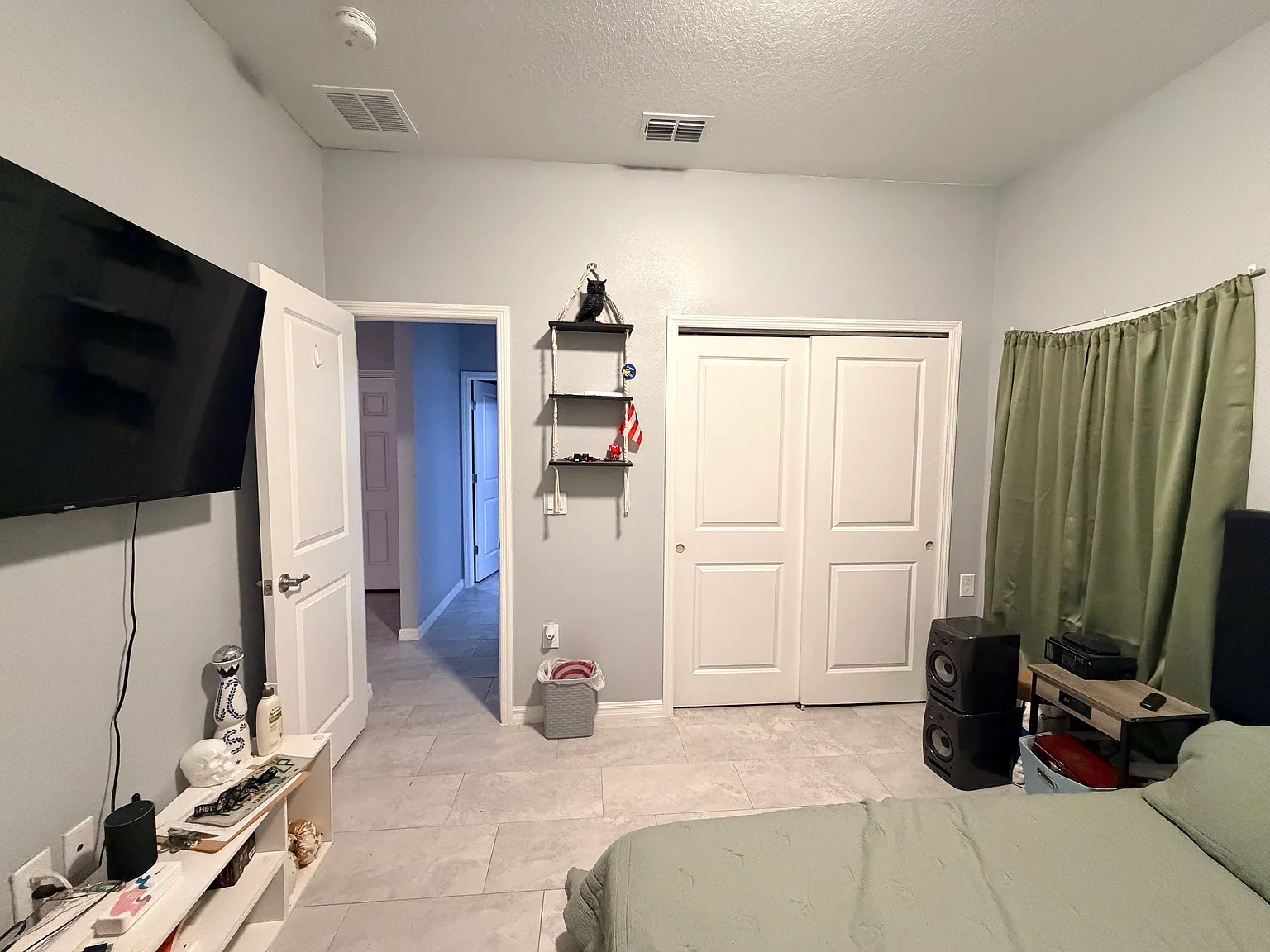1 bed, 1332 sqft, $1,000 — Photo 2