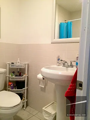 Rented by Highline Residential | media 18