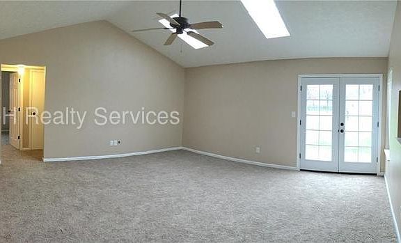 3rd image of 3802 Pebble Creek Dr