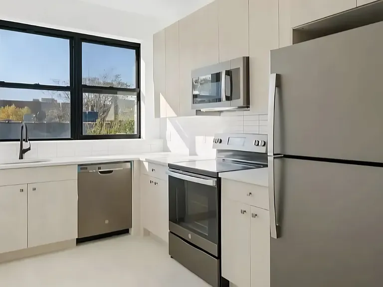 722 Hinsdale St #PENTHOUSE — Photo 2