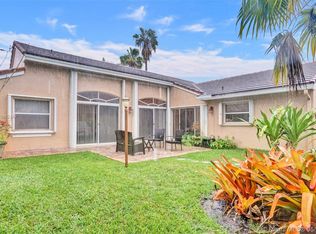 352 SW 187th Ter #352, Hollywood, FL 33029