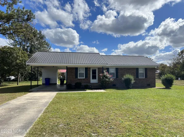 811 Fox Street, Elizabethtown, NC 28337