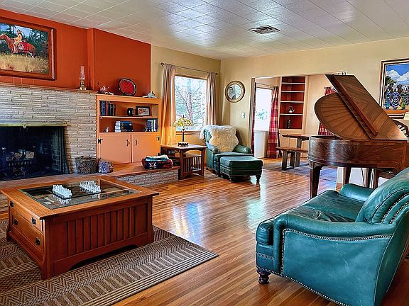 Living Room w/ Fireplace
