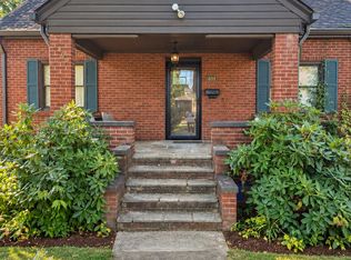 409 48th St SE #B, Charleston, WV 25304