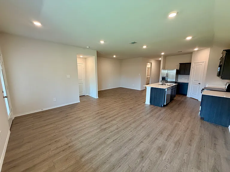 3334 Catamount Dr — Photo 7