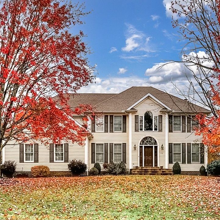 1st image of 102 Beau Dr