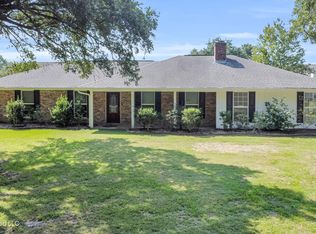 530 Bismark St, Bay Saint Louis, MS 39520