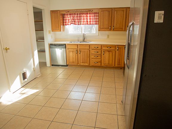 4th image of 7301 Mardyke Ln