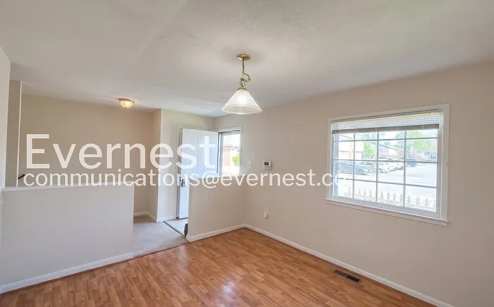 2325 McClellan Ct — Photo 3