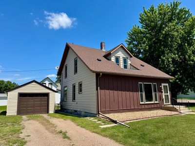 720 Fir Ave, Bird Island, MN, 55310
