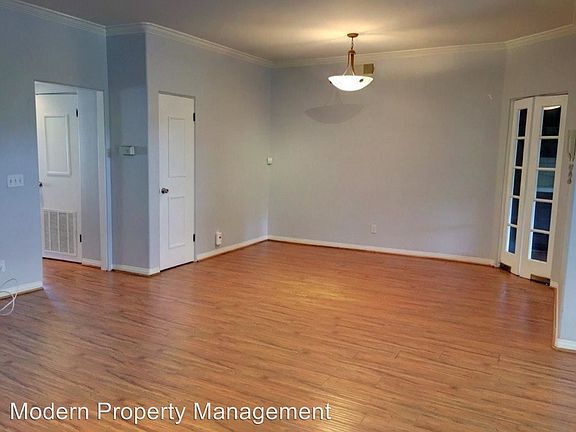 4th image of 4220 Longridge Ave Unit 0205
