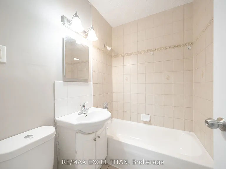 468 Ottawa St N #309A — Photo 8