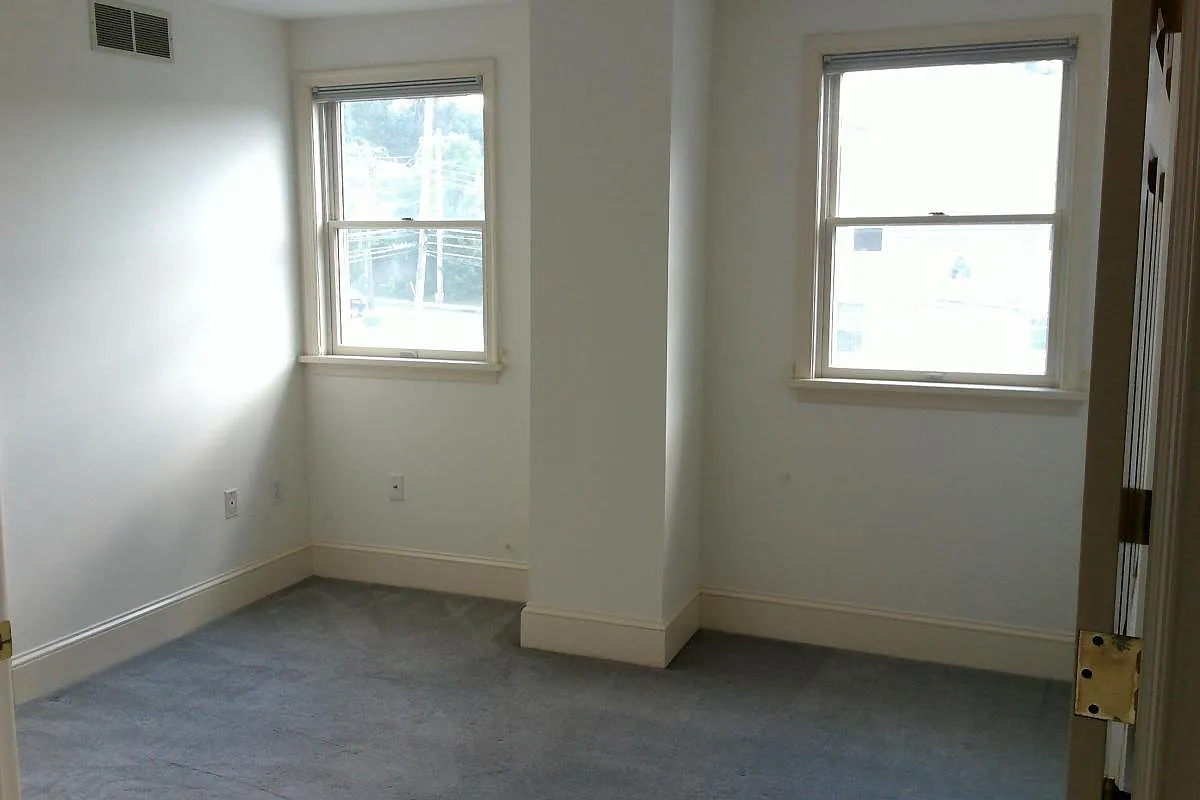 2 bed, 1100 sqft, $1,710 — Photo 2