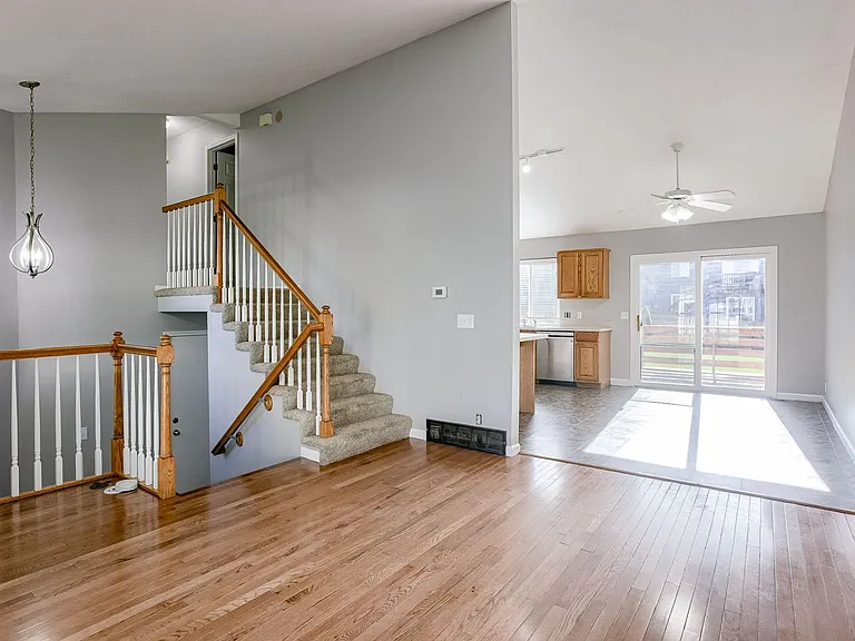 7333 S 183rd St — Photo 5