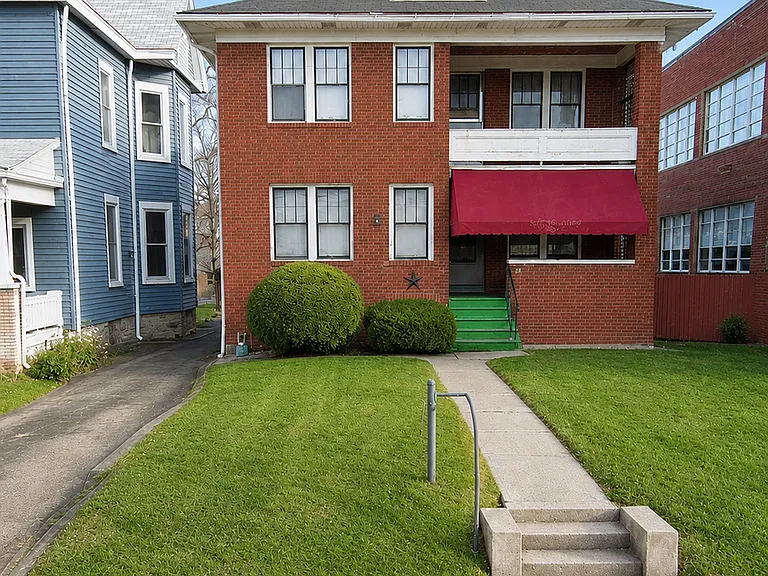 24 Florence — Photo 1