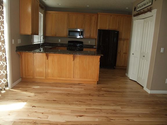 5th image of 3236 Oxford Ave SE