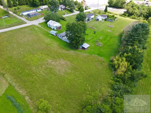 211 Black Oak Rd, Princeton, WV 24740