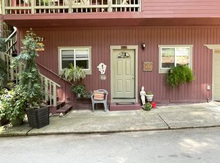 14934 Canyon One Rd #B, Rio Nido, CA 95471