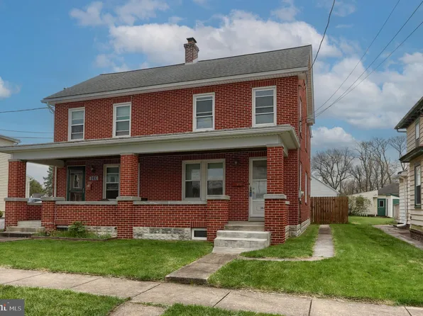 364 E Derry Rd, Hershey, PA 17033