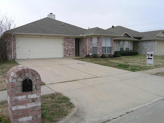1st image of 728 W Colony Dr