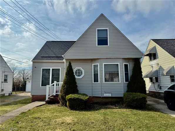 5212 E 105th St, Garfield Heights, OH 44125
