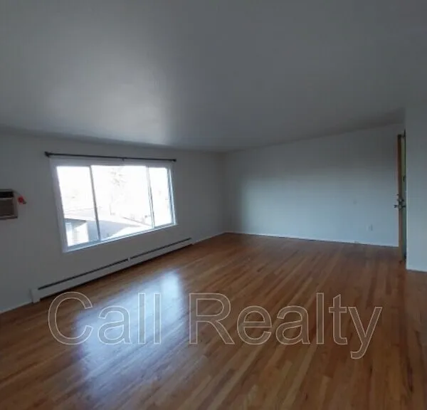 904 W Lincoln Pl #2 — Photo 4
