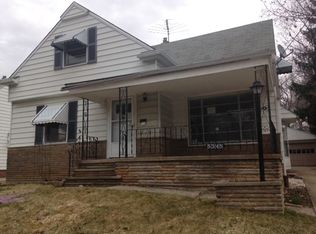 5345 E 141st St, Maple Heights, OH 44137