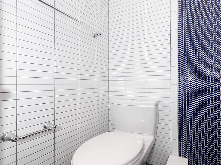 51 W 11th St #R2 — Photo 11