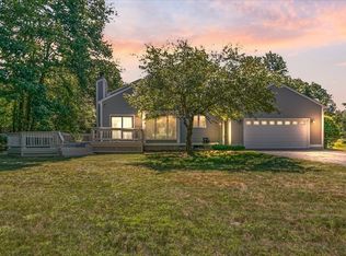 5 Coventry Ln, Derry, NH 03038