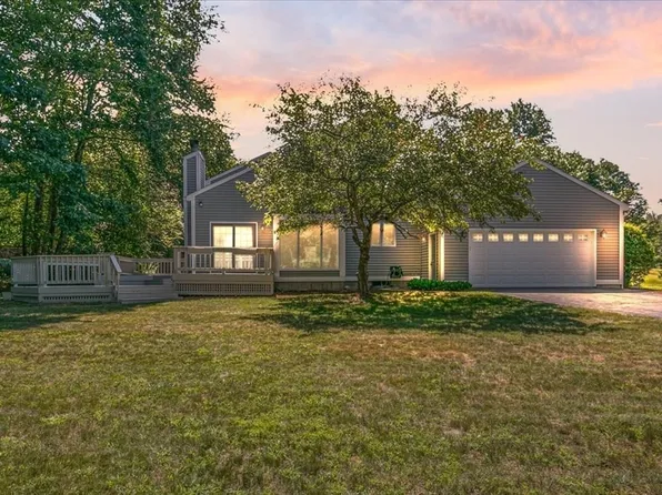 5 Coventry Ln, Derry, NH 03038