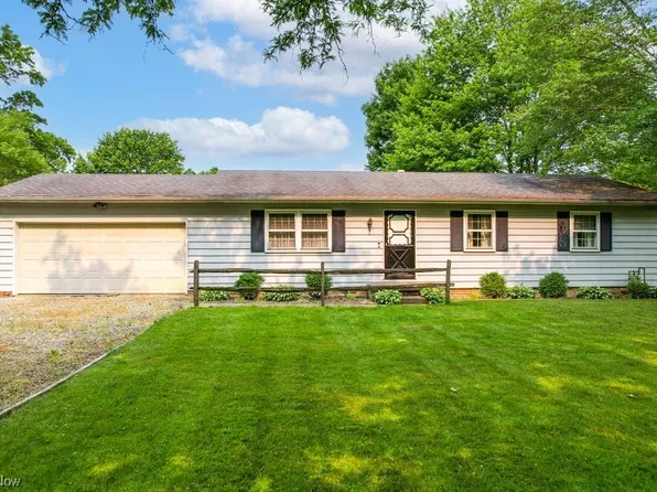 7056 Schoepf Dr, Northfield, OH 44067