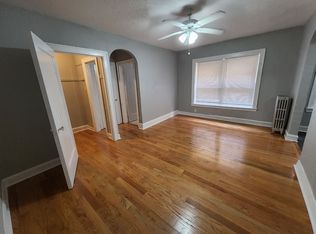 2445 E 72nd St #E72, Chicago, IL 60649