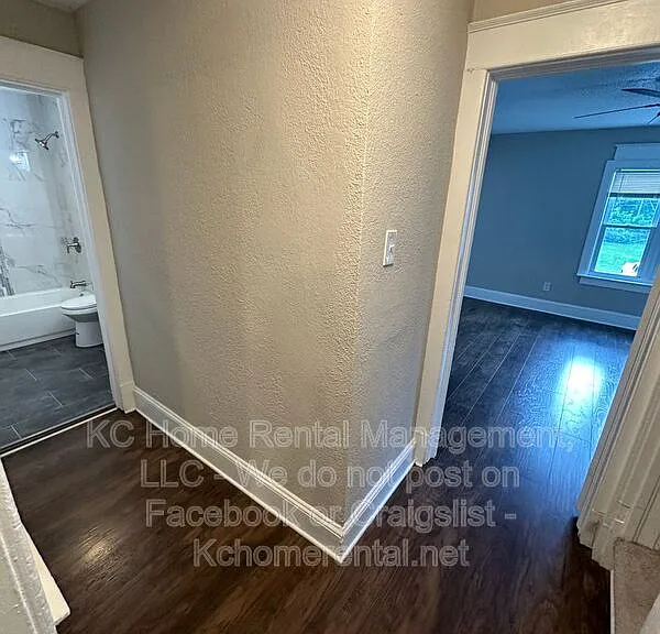 3016 E 32nd St — Photo 47