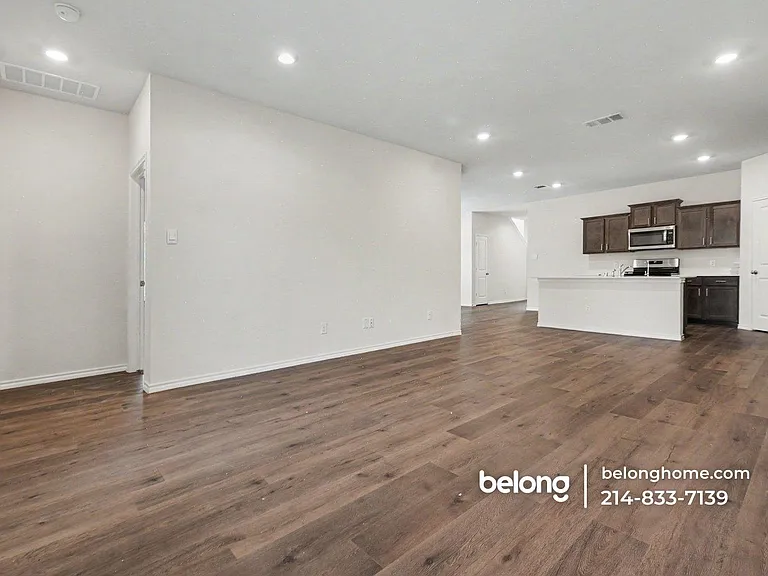 1109 Sunflower Ln — Photo 7