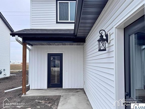 3rd image of 3200 Scotch Ln