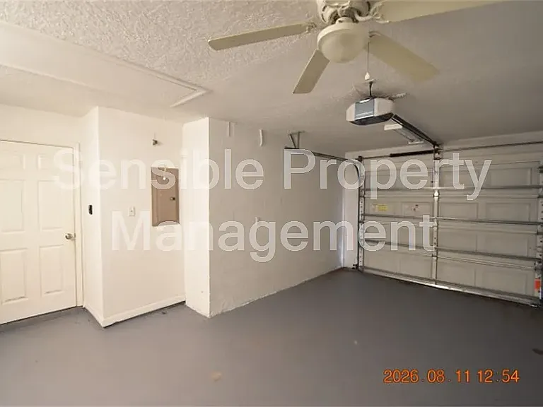 7411 Canterbury St — Photo 24