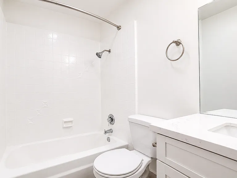 2233 S Ridgeley Dr #303 — Photo 10