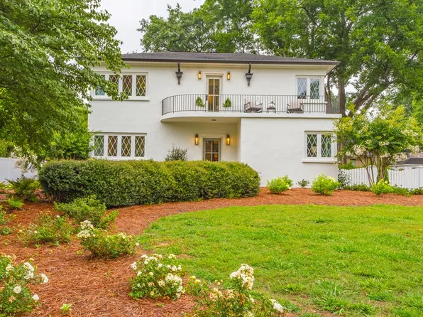 702 Valley Dr, Dalton, GA 30720