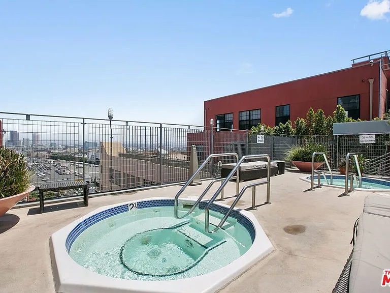738 S Los Angeles St #407 — Photo 17