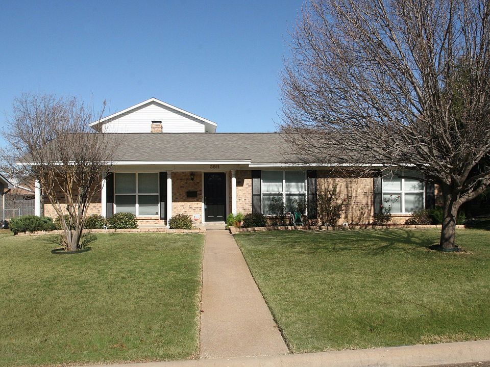1st image of 3811 Clubway Ln