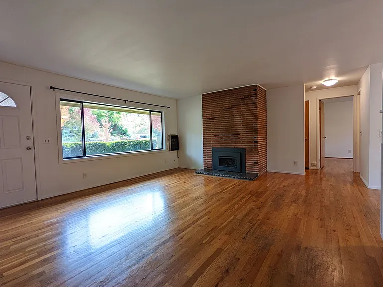 3170 University St — Photo 5
