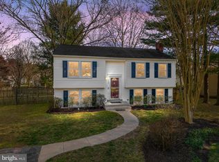 2457 Keele Dr, Herndon, VA 20171